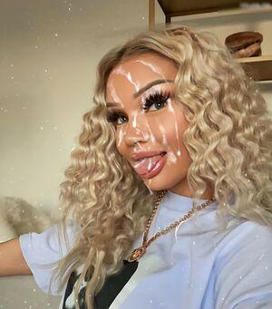 Shirin David photo 441