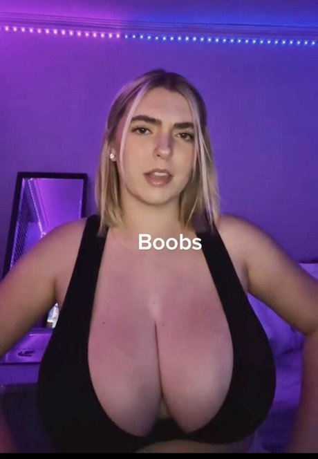 Sierra Bellingar photo 57