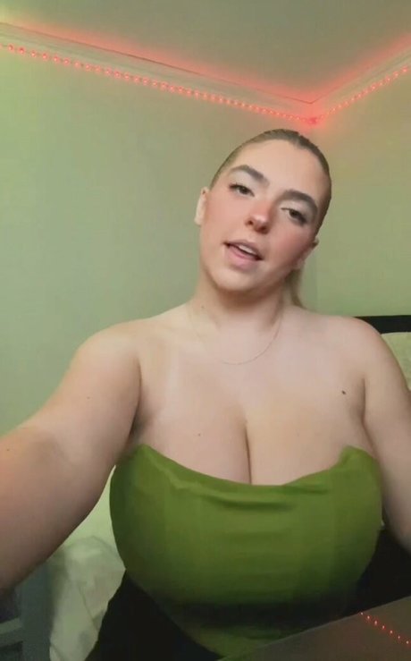 Sierra Bellingar photo 79
