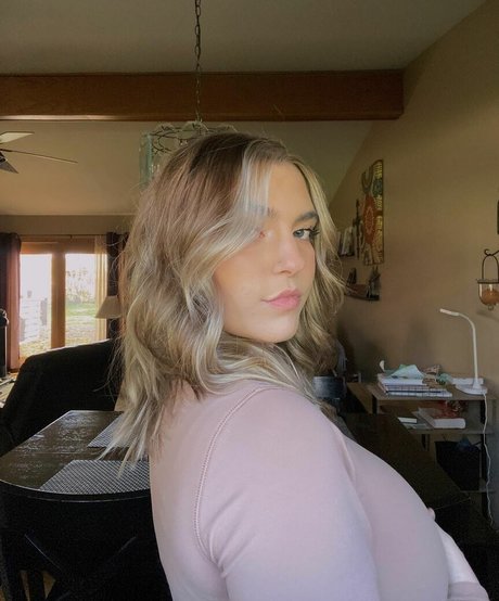 Sierra Bellingar photo 112