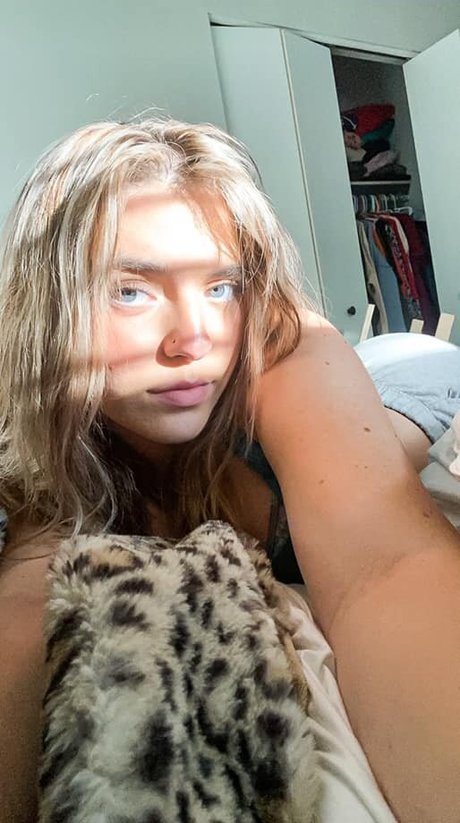 Sierra Bellingar photo 133