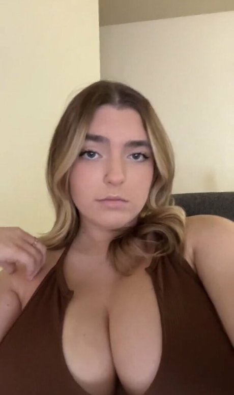 Sierra Bellingar photo 196