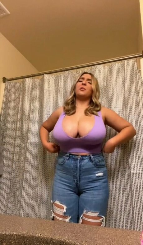 Sierra Bellingar photo 242