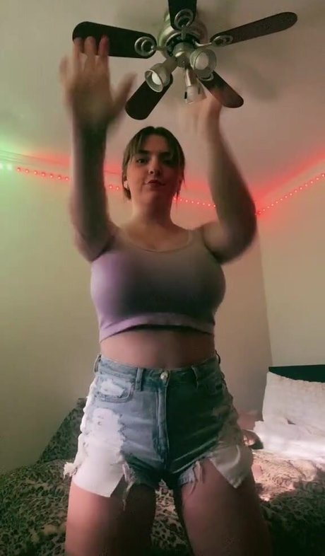 Sierra Bellingar photo 285