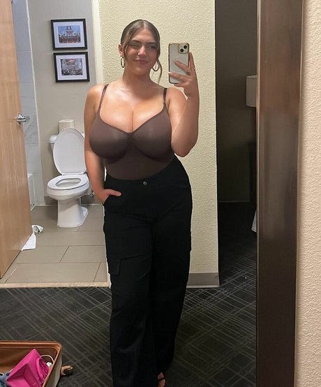 Sierra Bellingar photo 455