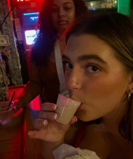 Sierra Bellingar photo 469