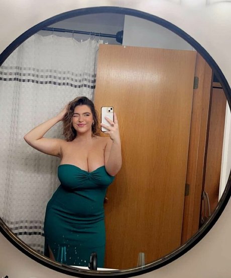 Sierra Bellingar photo 488