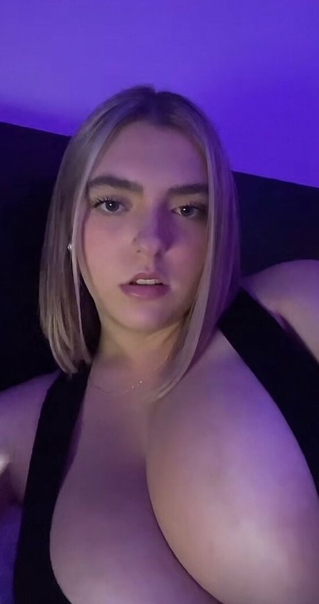 Sierra Bellingar photo 500