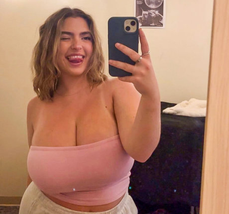 Sierra Bellingar photo 505