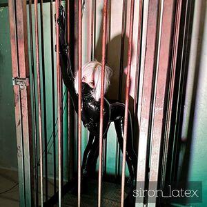 siron_latex photo 12