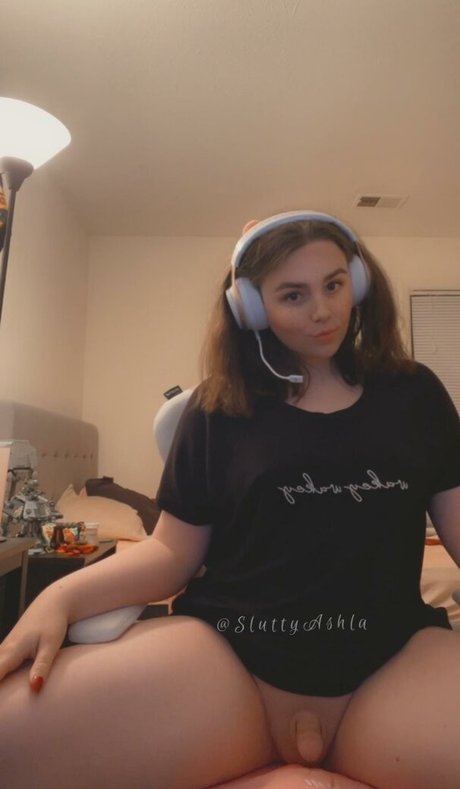 Slutty Ashla photo 49