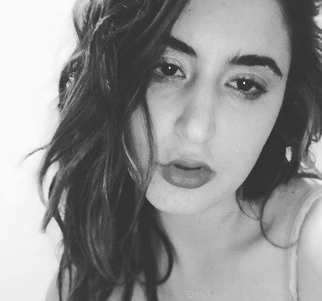 Snarkybrunette photo 48