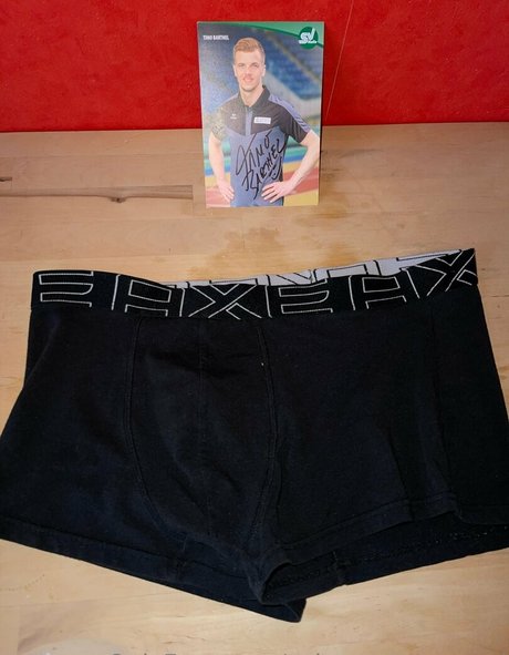 Snkrs_uncensored photo 25