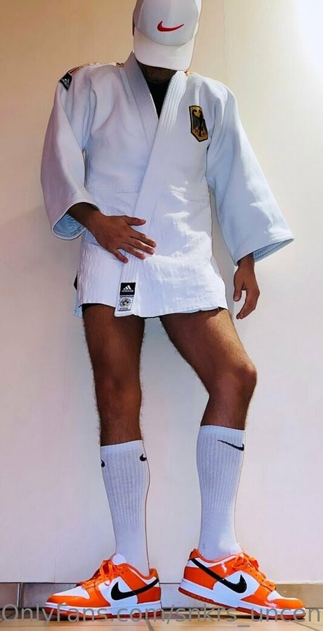 Snkrs_uncensored photo 128