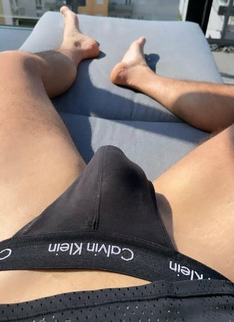 Profile photo of Snkrs_uncensored