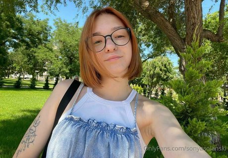 Sonyasolanski photo 18