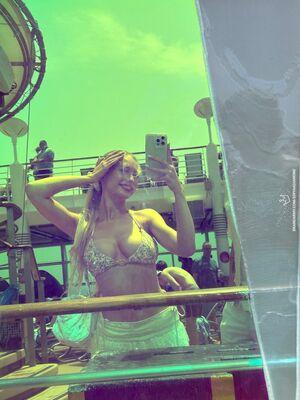 sophia.ilysm photo 402