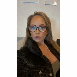 Sophie Defoe photo 25