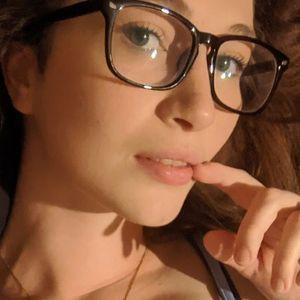 Profile photo of sophietsune