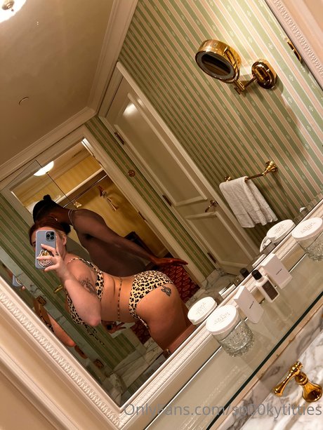 Sp00kytitties photo 306