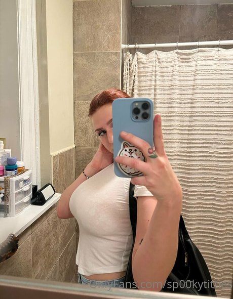 Sp00kytitties photo 493