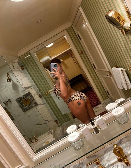 Sp00kytitties photo 558
