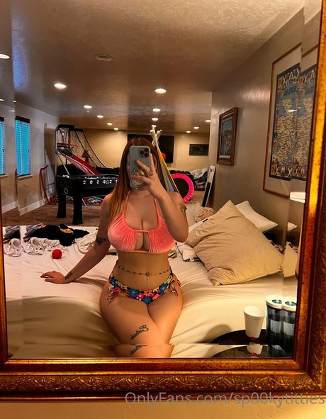 Sp00kytitties photo 611
