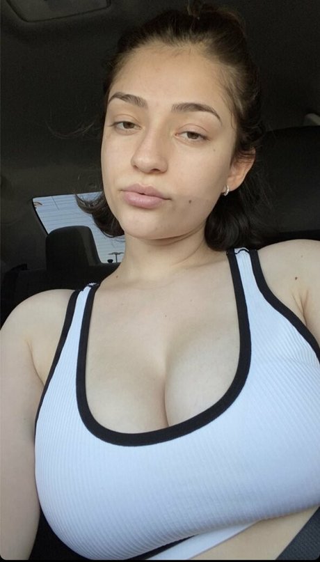 Spanishbbylove photo 2