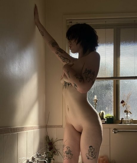 Spitsuccubus photo 2
