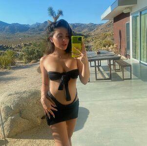 Stella Hudgens photo 26