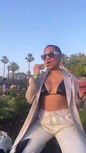 Stella Hudgens photo 61