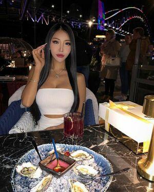 Stephanie Choi photo 4