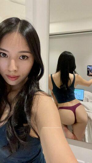 Stephanie photo 31
