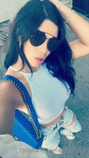 Suelyn Medeiros photo 7