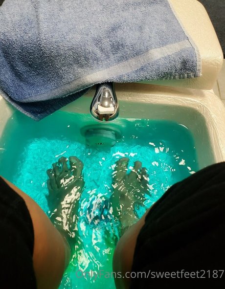 Sweetfeet2187 photo 12