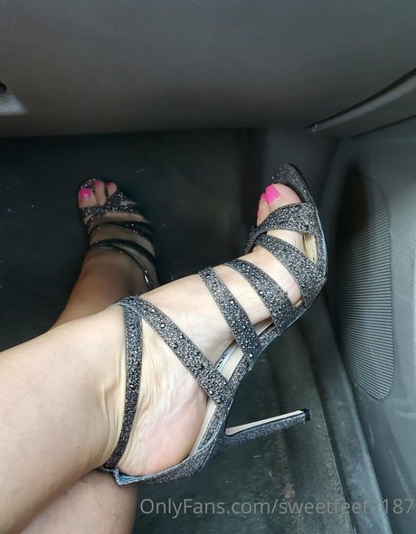 Sweetfeet2187 photo 21