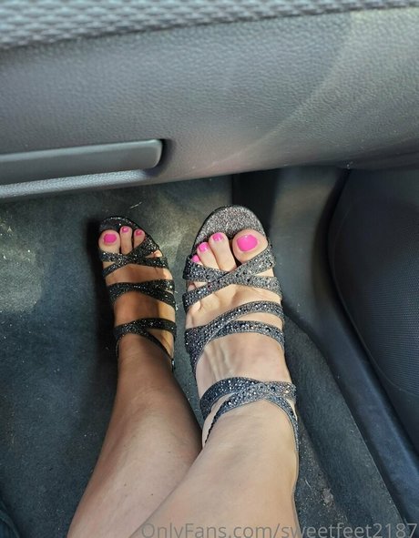 Sweetfeet2187 photo 22