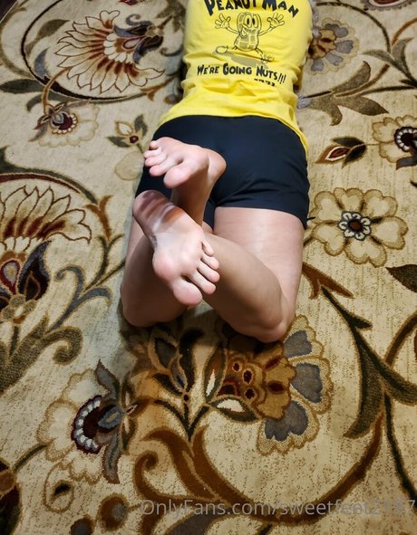 Sweetfeet2187 photo 27