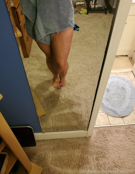 Sweetfeet2187 photo 62