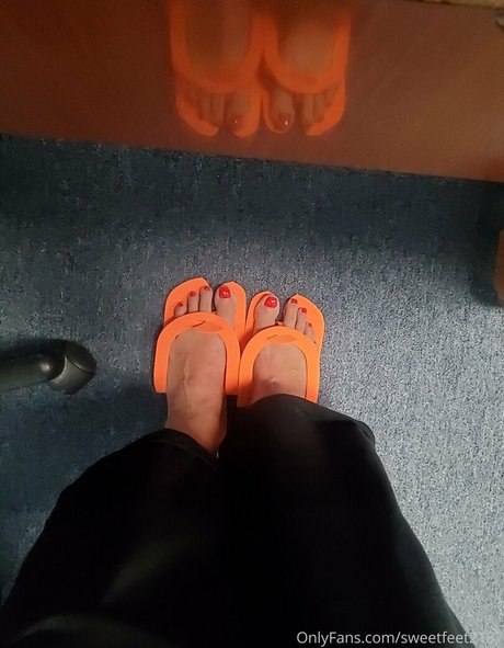 Sweetfeet2187 photo 65