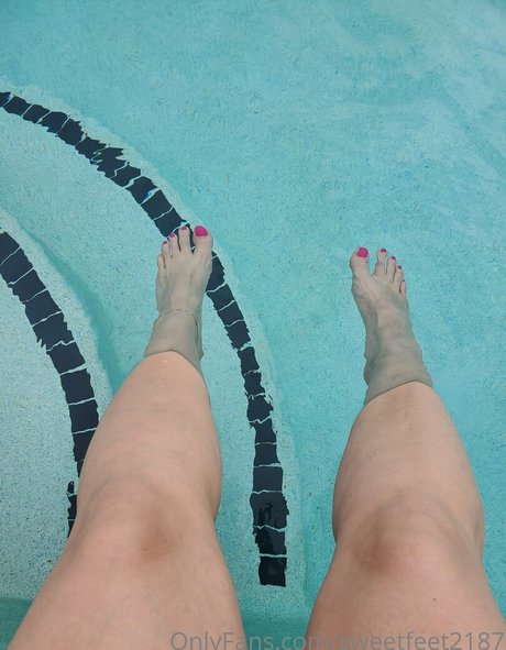 Sweetfeet2187 photo 87