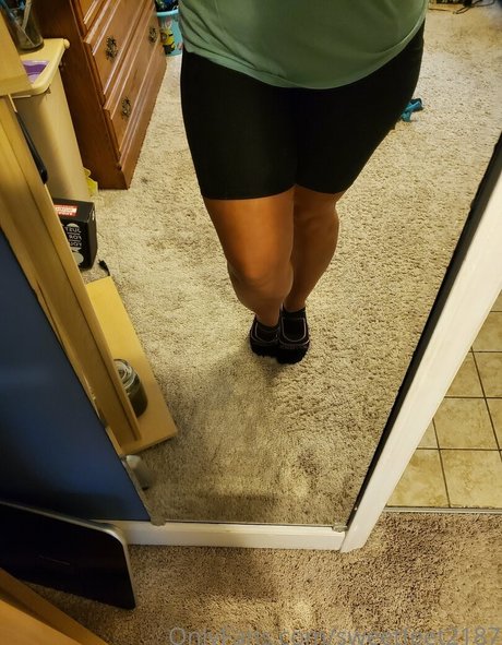 Sweetfeet2187 photo 100