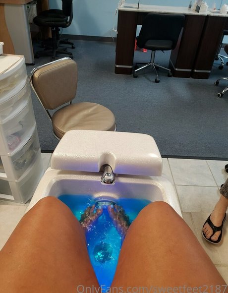 Sweetfeet2187 photo 102