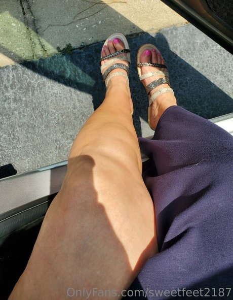 Sweetfeet2187 photo 120