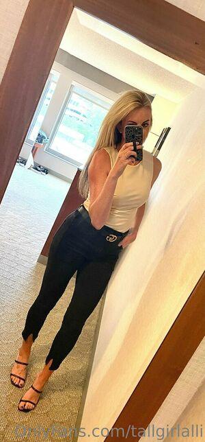 tallgirlalli photo 19