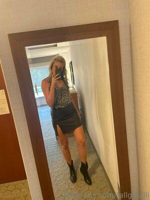 tallgirlalli photo 22