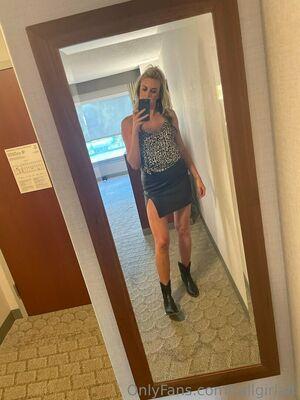 tallgirlalli photo 24