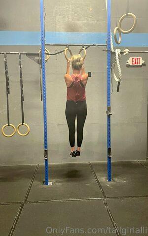 tallgirlalli photo 31
