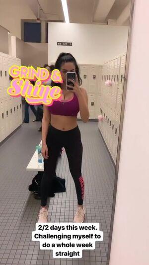 Tara Yazdi photo 100