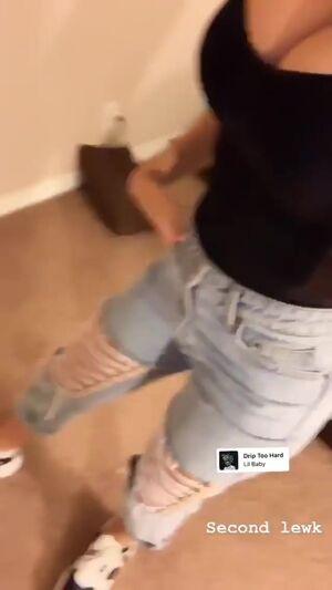 Tara Yazdi photo 101